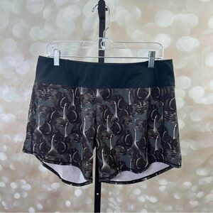Oiselle Women's Size 8 Special Edition Long Roga Shorts Swan Lake Workout Gym